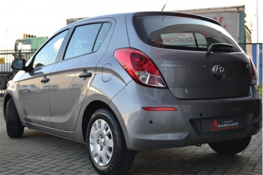 Hyundai i20 - 1.2i Business Edition 5DRS| NW.APK|PARKEERSEN.| - 1