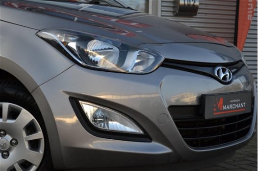 Hyundai i20 - 1.2i Business Edition 5DRS| NW.APK|PARKEERSEN.| - 1