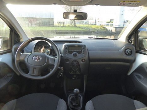 Toyota Aygo - 1.0 VVT-i x-now AIRCO, CRUISE, 5DRS, EL PAKKET - 1
