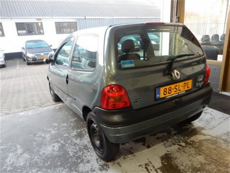 Renault Twingo - 1.2 Expression hele nette twingo met weinig km stand, airco - 1