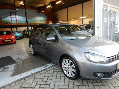 Volkswagen Golf - 1.4 TSI Highline hele nette golf 6 met leer, stoel verwarming, navi, parkeersensor - 1