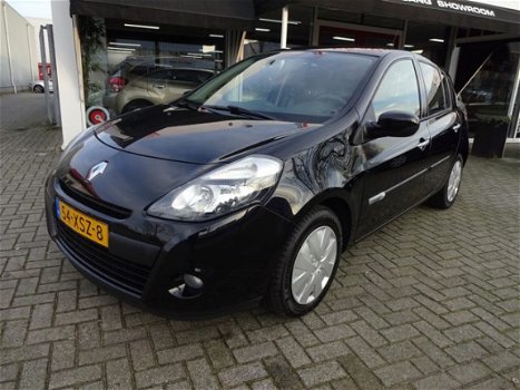 Renault Clio - 1.5 dCi Authentique airco/5 drs/trekhaak - 1