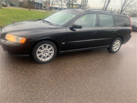 Volvo V70 - V70; D5 GEARTRONIC - 1