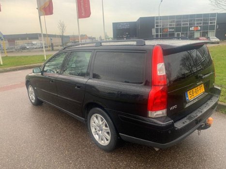 Volvo V70 - V70; D5 GEARTRONIC - 1