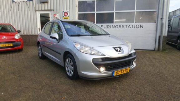 Peugeot 207 - 1.4 65KW XT Airco / 5 Deurs - 1