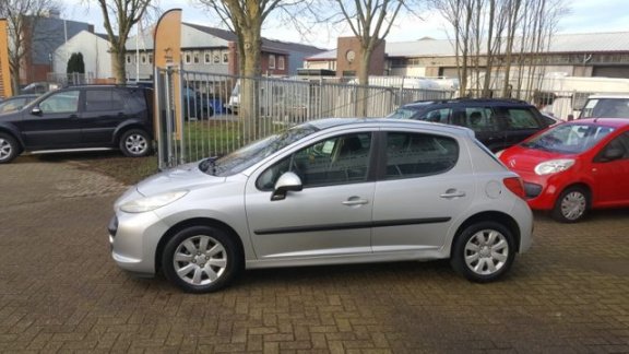 Peugeot 207 - 1.4 65KW XT Airco / 5 Deurs - 1