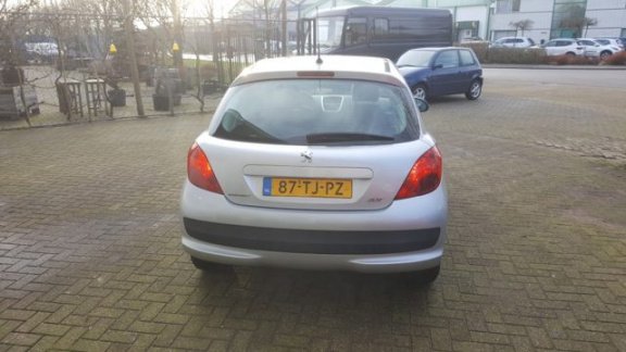 Peugeot 207 - 1.4 65KW XT Airco / 5 Deurs - 1