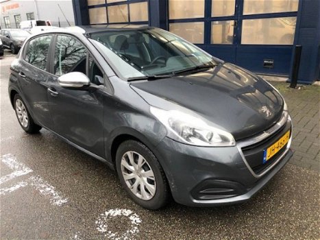 Peugeot 208 - 1.2 82pk Active | Navigatie | Airco | - 1