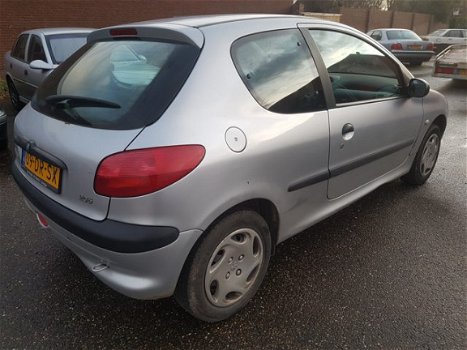 Peugeot 206 - 1.1 XN - door inruilverkregen - 1