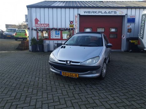 Peugeot 206 - 1.1 XR - 1