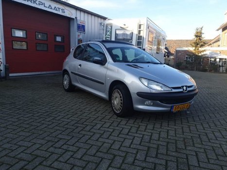 Peugeot 206 - 1.1 XR - 1