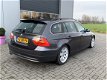 BMW 3-serie Touring - 325i High Executive Xenon/Navigatie/Sportstoelen 6 cilinder touring 218 PK - 1 - Thumbnail