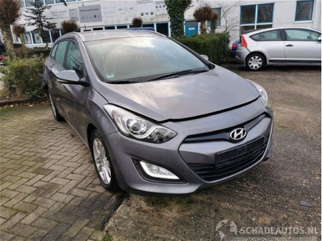 Hyundai i30 CW - CRDI World Fifa Cup Edition - 1