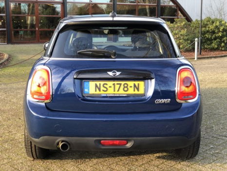 Mini Mini - 1.5 Cooper Business 136pk 5-DEURS NAVIGATIE LM VELGEN AIRCO CRUISE CONTROL ARMSTEUN GARA - 1