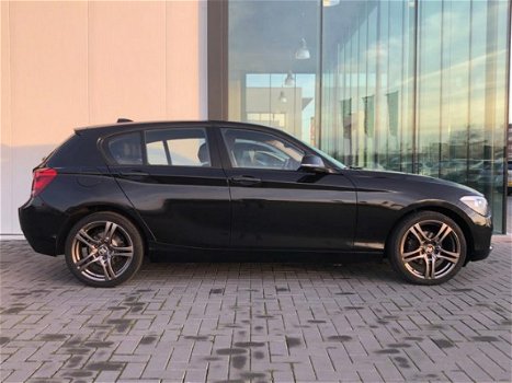 BMW 1-serie - 116i Executive 2014 Zeer nette auto - 1