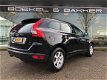 Volvo XC60 - 2.4 D5 AWD Momentum Geartronic - Navigatie - 1e eigenaar - Leer - 1 - Thumbnail