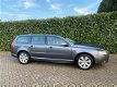 Volvo V70 - 2.4 D5 Navi-Leder-Clima GOED ONDERHOUDEN - 1 - Thumbnail