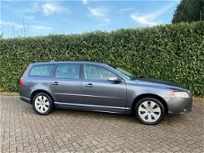 Volvo V70 - 2.4 D5 Navi-Leder-Clima GOED ONDERHOUDEN