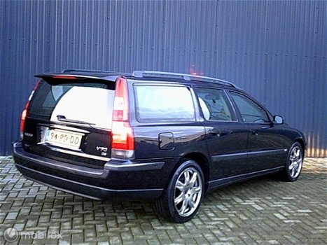 Volvo V70 - 2.4 D5 Edition II Nw APK NAP airco LEER Fulloption - 1