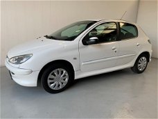 Peugeot 206 - 1.4 HDi Forever Airco Radio/cd 5-deurs