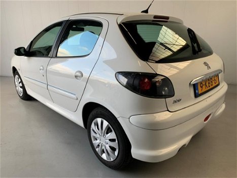 Peugeot 206 - 1.4 HDi Forever Airco Radio/cd 5-deurs - 1