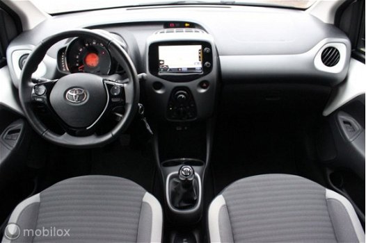 Toyota Aygo - 1.0 VVT-i x-Cite Camera Navigatie Airco Velgen - 1