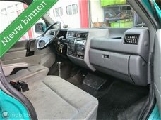 Volkswagen Transporter - 2.4 D 332