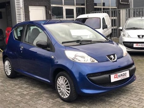 Peugeot 107 - 1.0-12V XR - 1