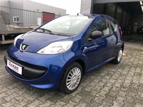 Peugeot 107 - 1.0-12V XR - 1