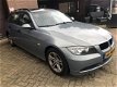 BMW 3-serie Touring - 320i Executive Automaat Full Leder Groot navi Panorma Dak PDC V+A - 1 - Thumbnail