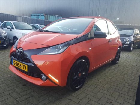 Toyota Aygo - 1.0 VVT-i x-wave AYGO EXCLUSIVE LEER 2014 - 1