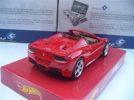 Hotwheels 1/24 Ferrari 458 Spider Rood - 4