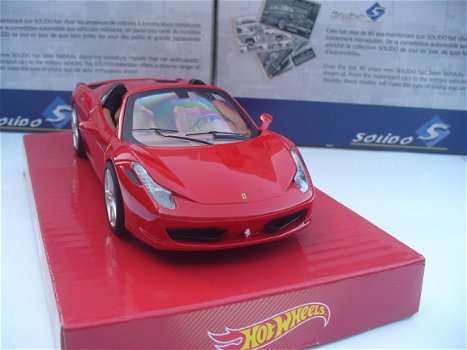 Hotwheels 1/24 Ferrari 458 Spider Rood - 6