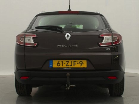 Renault Mégane Estate - 1.5 dCi Bose / NAVI / LEDER - STOF / AIRCO-ECC / CRUISE CTR. / EL. PAKKET / - 1
