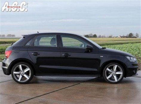 Audi A1 Sportback - 1.6 TDi Navi 5 Deurs Airco Cr.Control - 1