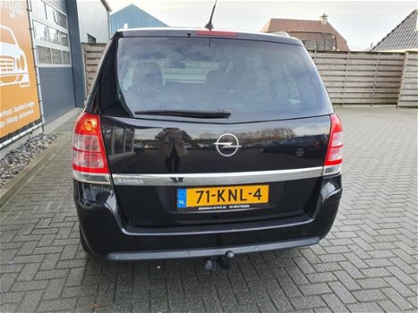 Opel Zafira - 2.2 Cosmo 7-persoons met Trekhaak, Navigatie, Climate & Cruise control, PDC, etc - 1