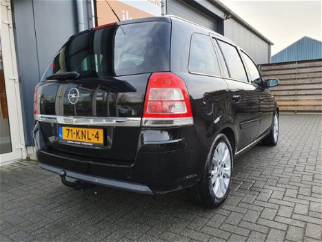 Opel Zafira - 2.2 Cosmo 7-persoons met Trekhaak, Navigatie, Climate & Cruise control, PDC, etc - 1