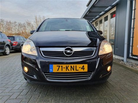 Opel Zafira - 2.2 Cosmo 7-persoons met Trekhaak, Navigatie, Climate & Cruise control, PDC, etc - 1