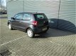 Volkswagen Fox - 1.2 Trendline met airco perfect onderhouden auto met boekjes voor leuke scherpe pri - 1 - Thumbnail