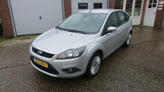 Ford Focus - 1.8 Titanium Flexi Fuel Nap, Trekhaak, Navigatie - 1