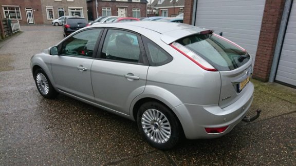 Ford Focus - 1.8 Titanium Flexi Fuel Nap, Trekhaak, Navigatie - 1