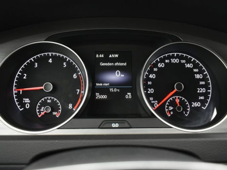 Volkswagen Golf - 1.0 TSI 115pk BlueMotion 5D Connected Series | Navi | Pdc V+A | Clima | - 1