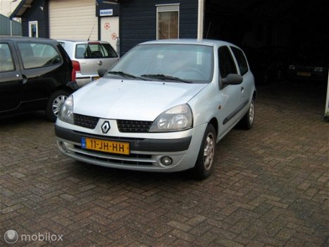 Renault Clio - 1.2-16V Alle inruil, ook APK AFGEKEURD - 1