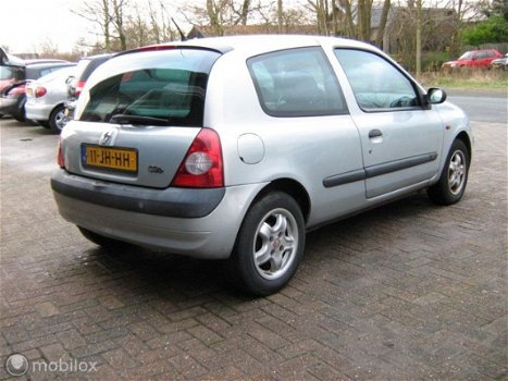 Renault Clio - 1.2-16V Alle inruil, ook APK AFGEKEURD - 1