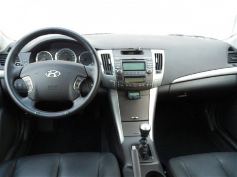 Hyundai Sonata - 2.0 Style - 1