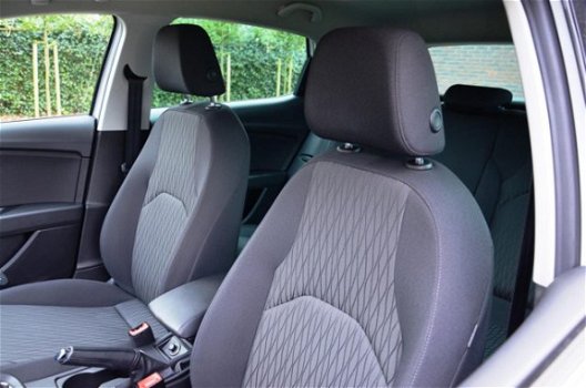Seat Leon - 1.6 TDI Style Connect Ecomotive Xenon/Pdc/Ecc/Navi/LMV 18 Inch/Achteruitrijcamera - 1