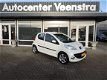 Peugeot 107 - 1.0-12V XS 50 procent deal 1, 975, - ACTIE Airco / 5-Deurs / Middenarm steun / LMV / S - 1 - Thumbnail