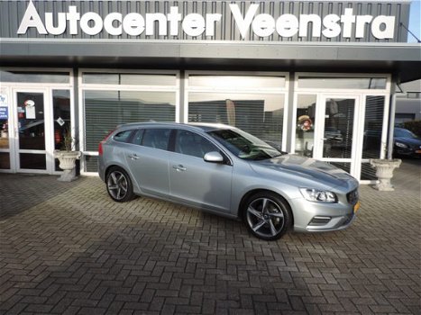 Volvo V60 - 1.6 D2 R-Design 50 procent deal 5, 975, - ACTIE 1/2 Leer / Navi / Clima / Cruise / Elect - 1