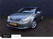 Toyota Avensis - 2.0 VVTi Business (Navigatie - Parkeerhulpcamera - Afneembare trekhaak) - 1 - Thumbnail