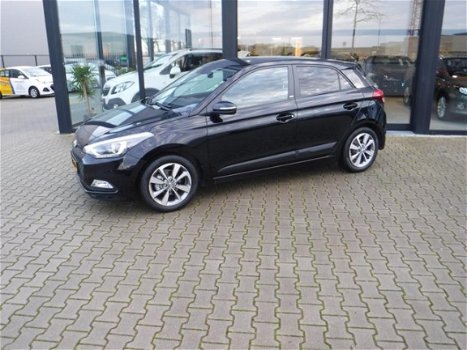 Hyundai i20 - PDC Cruise Controle enz. Bovag garantie - 1